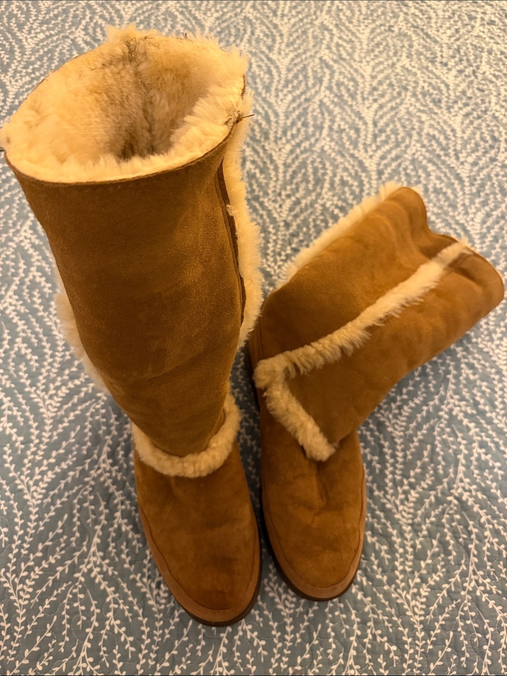 Women’s Tall UGG Shearling Lined Sundance Suede Boots - Chestnut - Picture 8 of 10